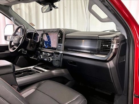 Used 2023 Ford F250 Lariat w/ Lariat Ultimate Package AWD/4WD image 28