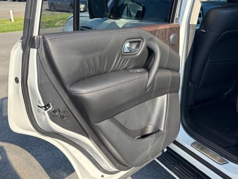 Used 2024 Nissan Armada Platinum w/ Captain's Chairs Package AWD/4WD image 14