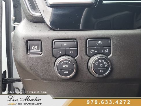 Used 2025 Chevrolet Silverado 2500 LT w/ Convenience Package AWD/4WD image 20