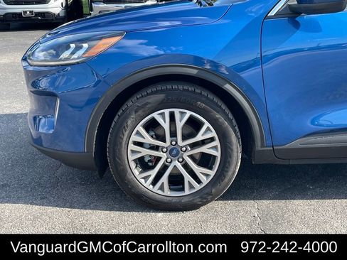 Used 2022 Ford Escape SEL image 30