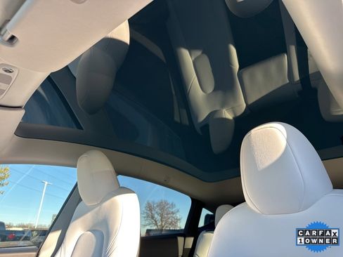 Used 2023 Tesla Model Y Performance image 4