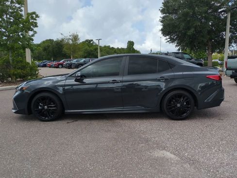 Used 2026 Toyota Camry SE FWD image 3