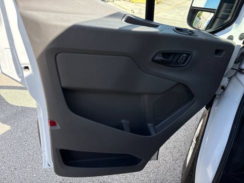 Certified 2025 Ford Transit 250 Low Roof w/ Exterior Upgrade Package RWD image 27