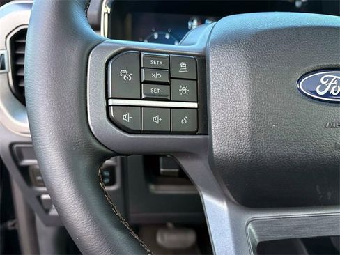 Used 2025 Ford F150 Lariat w/ Equipment Group 501A Mid image 19