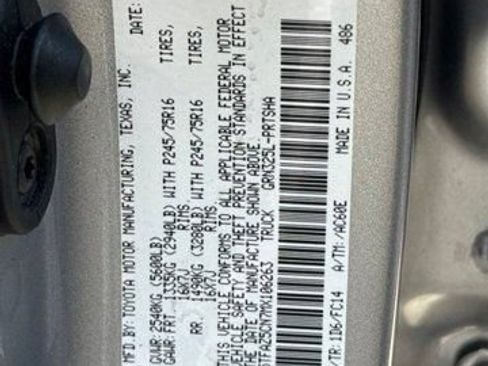 Used 2021 Toyota Tacoma SR5 RWD image 8