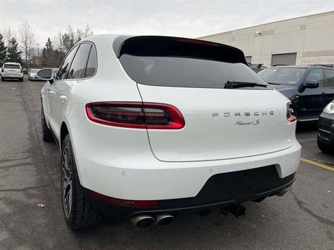 Used 2018 Porsche Macan S image 44