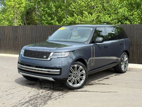Used 2024 Land Rover Range Rover Long Wheelbase SE AWD/4WD image 1