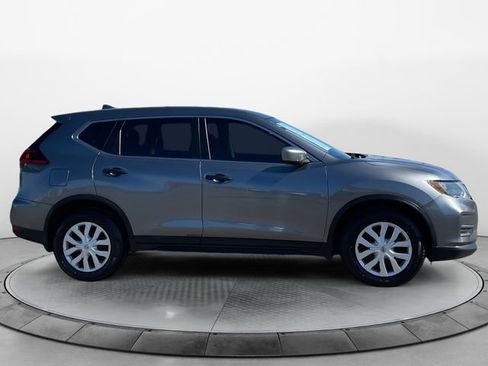 Used 2018 Nissan Rogue S image 6