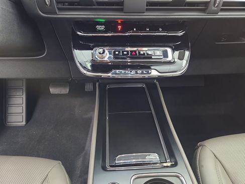 Used 2023 Lincoln Corsair AWD w/ Equipment Group 101A image 25