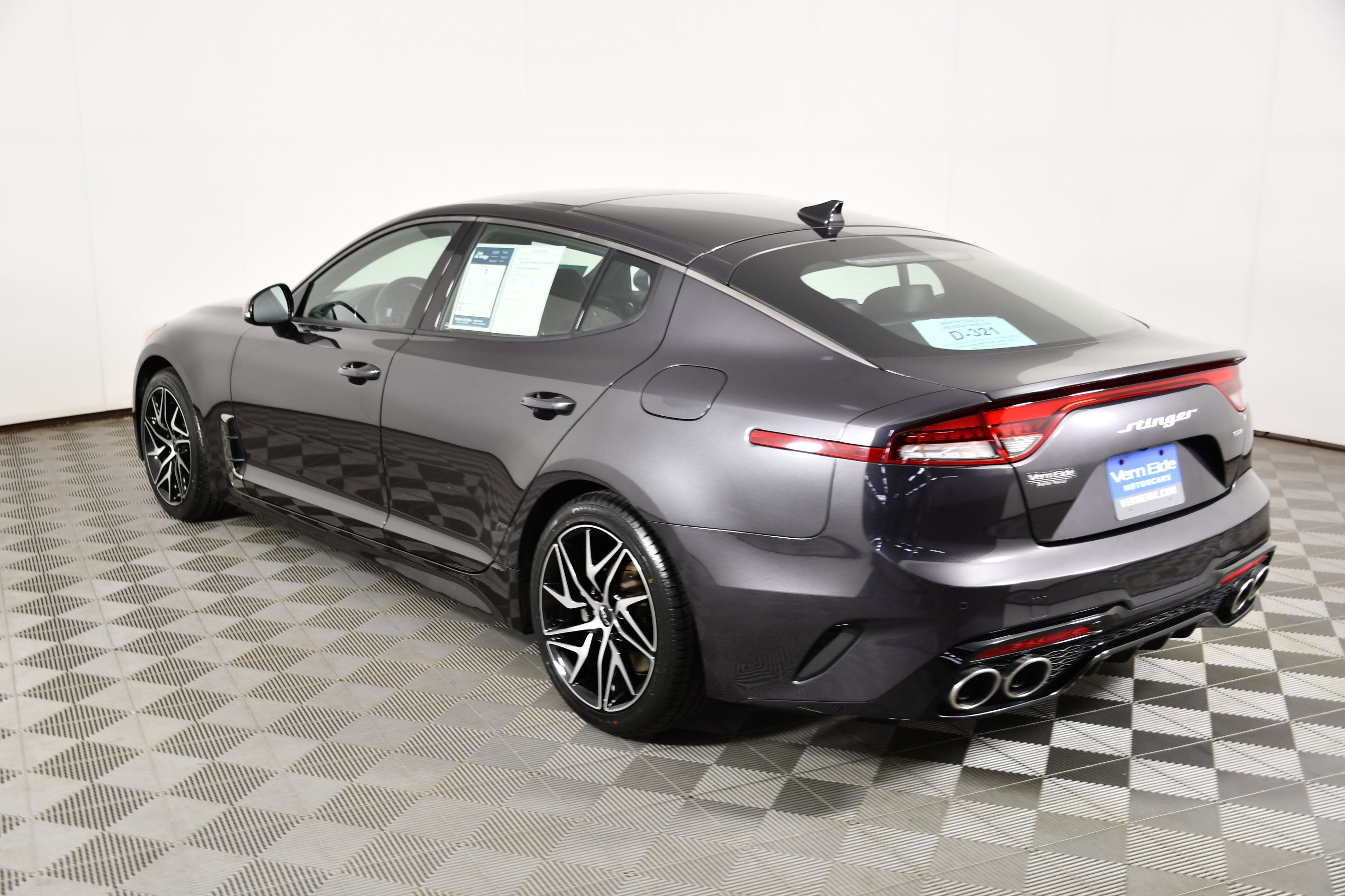 Used 2023 Kia Stinger GT-Line w/ Sun & Sound Package AWD/4WD image 8