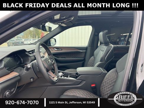 New 2025 Jeep Grand Cherokee Summit w/ High Altitude Package image 15