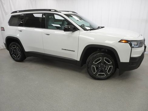 New 2026 Jeep Cherokee Laredo AWD/4WD image 9