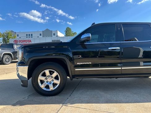 Used 2017 GMC Sierra 1500 SLT w/ SLT Preferred Package image 29