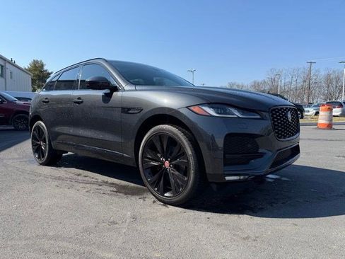 Used 2023 Jaguar F-PACE S image 9