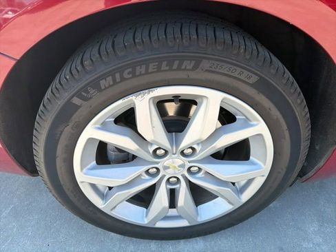 Used 2019 Chevrolet Impala LT w/ LT Convenience Package image 22