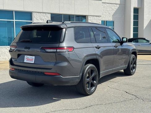 Used 2023 Jeep Grand Cherokee L Laredo image 3