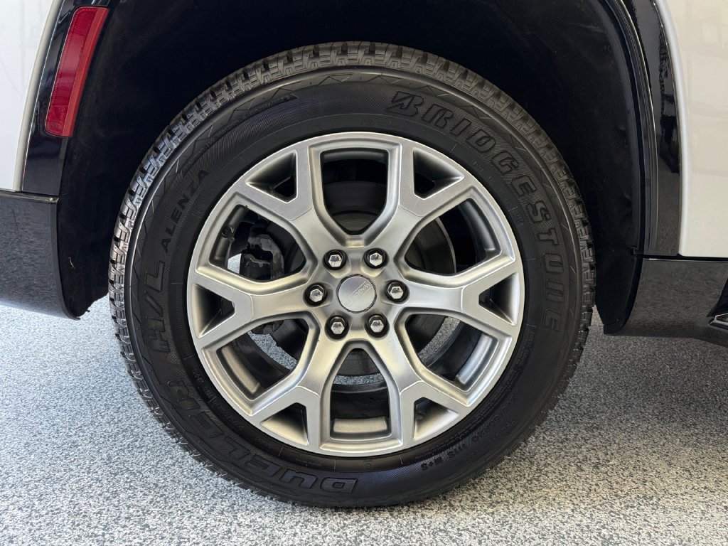 Used 2022 Jeep Wagoneer Series II AWD/4WD image 46