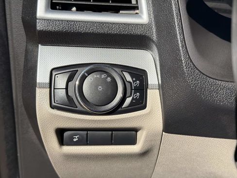Used 2015 Ford Explorer XLT w/ Equipment Group 202A FWD image 23