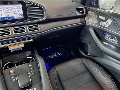New 2026 Mercedes-Benz GLS 580 4MATIC image 21