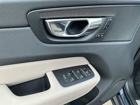 New 2026 Volvo XC60 T8 Plus w/ Protection Package Premier AWD/4WD image 15