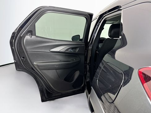 Used 2025 Chevrolet TrailBlazer LT AWD/4WD image 25