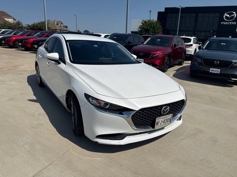 Used 2020 MAZDA MAZDA3 Sedan w/ Select Package FWD image 3