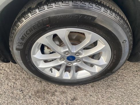 Used 2020 Ford Escape SE FWD image 9