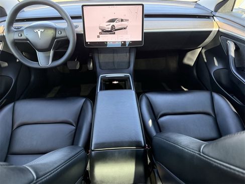 Used 2023 Tesla Model 3 Standard Range image 10