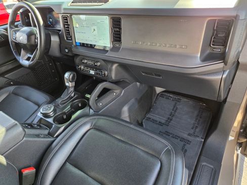 Certified 2025 Ford Bronco Badlands image 16