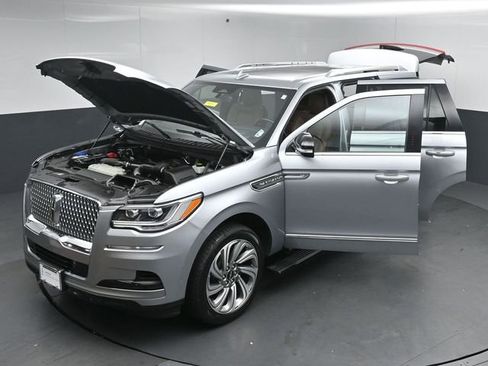 Certified 2023 Lincoln Navigator Reserve AWD/4WD image 57