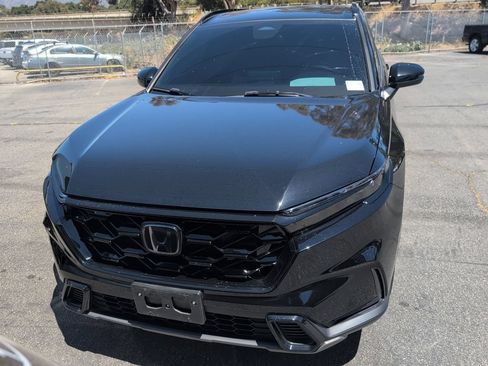 Used 2025 Honda CR-V Sport image 2