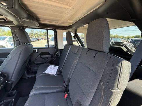 Used 2024 Jeep Wrangler Unlimited Sport AWD/4WD image 25