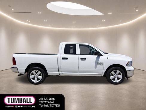 Used 2024 RAM 1500 Classic SLT AWD/4WD image 8