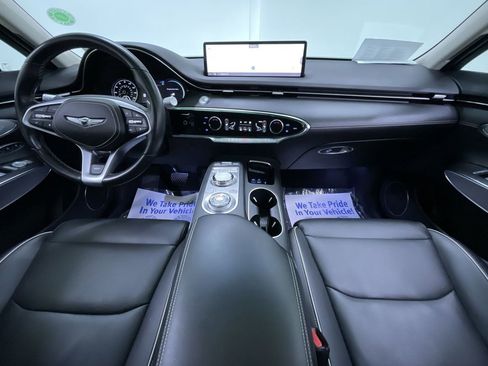 Used 2023 Genesis Electrified GV70 image 18