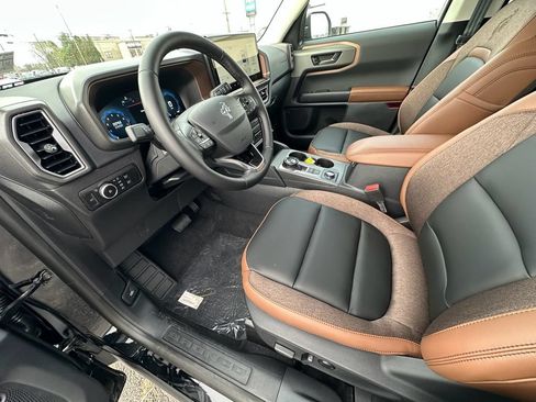 New 2025 Ford Bronco Sport Outer Banks AWD/4WD image 16
