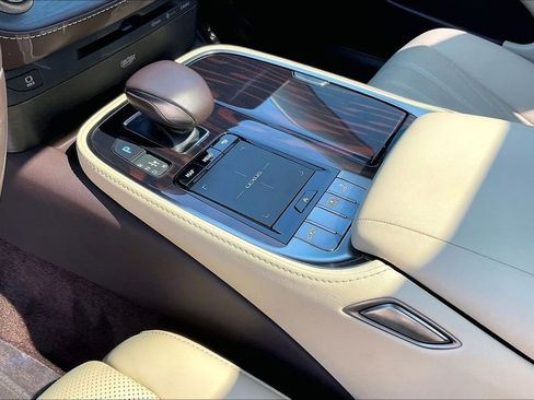 Used 2020 Lexus LS 500 w/ Interior Upgrade Package RWD image 15