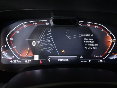 Used 2023 BMW X5 xDrive40i w/ M Sport Package AWD/4WD image 4