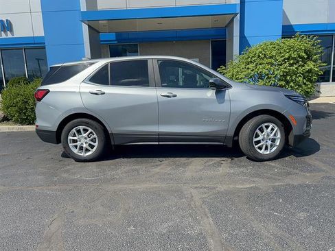 Used 2024 Chevrolet Equinox LT image 8