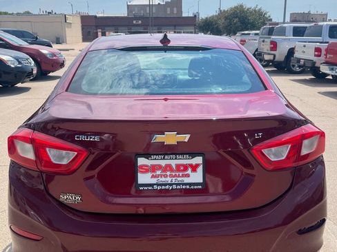 Used 2016 Chevrolet Cruze LT image 9
