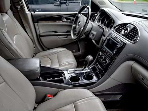 Used 2017 Buick Enclave Premium w/ Experience Buick Package AWD/4WD image 18