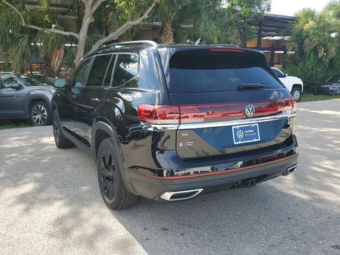 Certified 2026 Volkswagen Atlas SE w/ Black Wheel Package AWD/4WD image 7