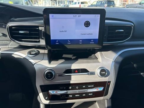 Used 2021 Ford Explorer XLT w/ Equipment Group 202A image 32