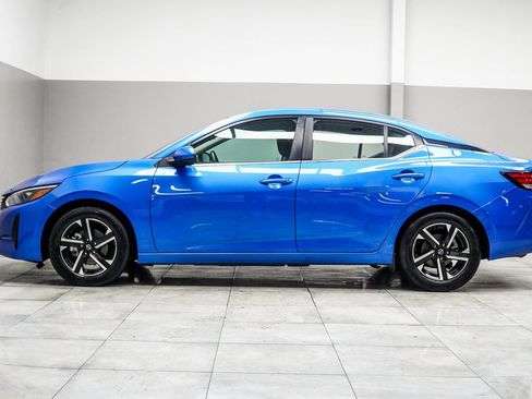Used 2024 Nissan Sentra SV image 9
