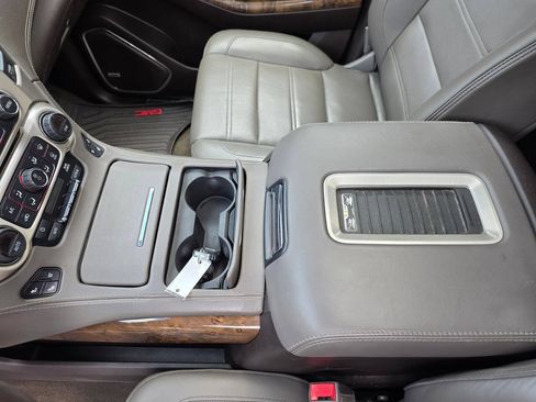 Used 2016 GMC Yukon XL Denali w/ Open Road Package RWD image 13