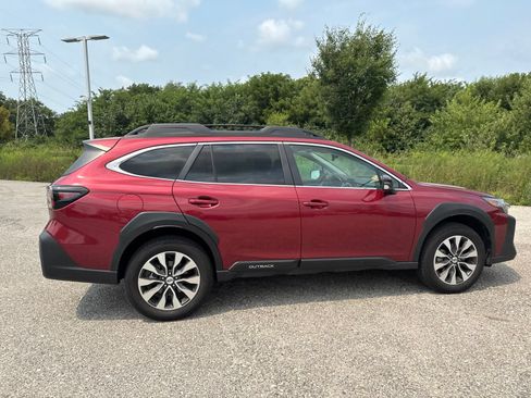 Certified 2025 Subaru Outback Limited AWD/4WD image 16
