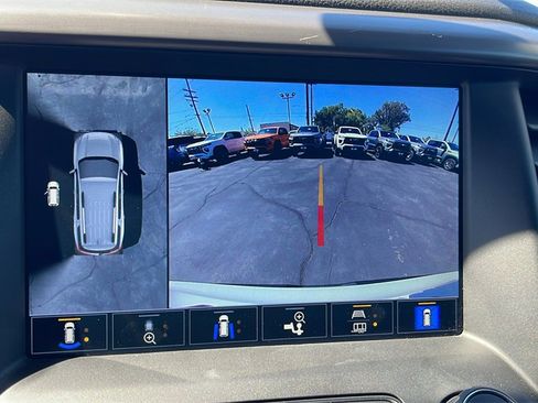 Used 2023 GMC Acadia AT4 w/ Technology Package image 18