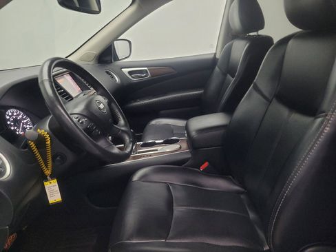 Used 2019 Nissan Pathfinder Platinum FWD image 17