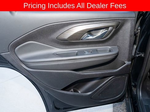 Used 2024 GMC Terrain SLT AWD/4WD image 10