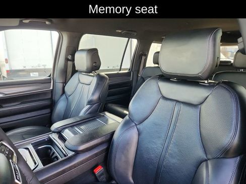 Used 2024 Jeep Wagoneer Series III image 19