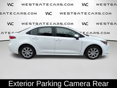 Used 2024 Toyota Corolla LE FWD image 5